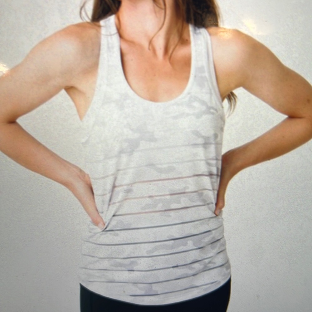 Zia a white Camo Havana Tank NWOT